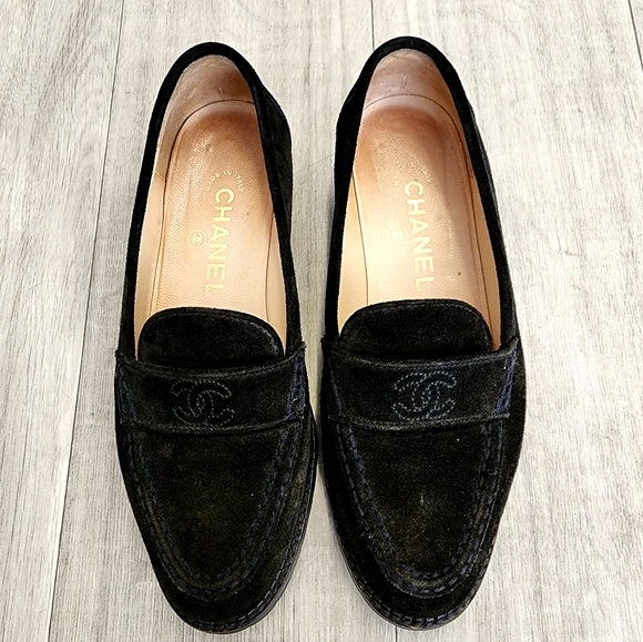 Chanel suede loafers - Picture 1 of 6